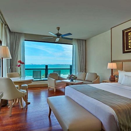 Royale Chulan Cherating Villa Bagian luar foto