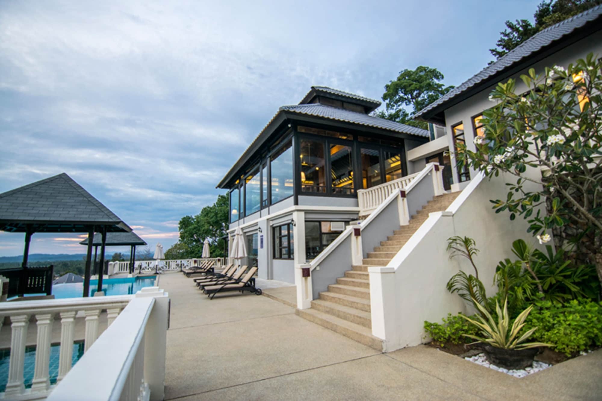 Royale Chulan Cherating Villa Bagian luar foto