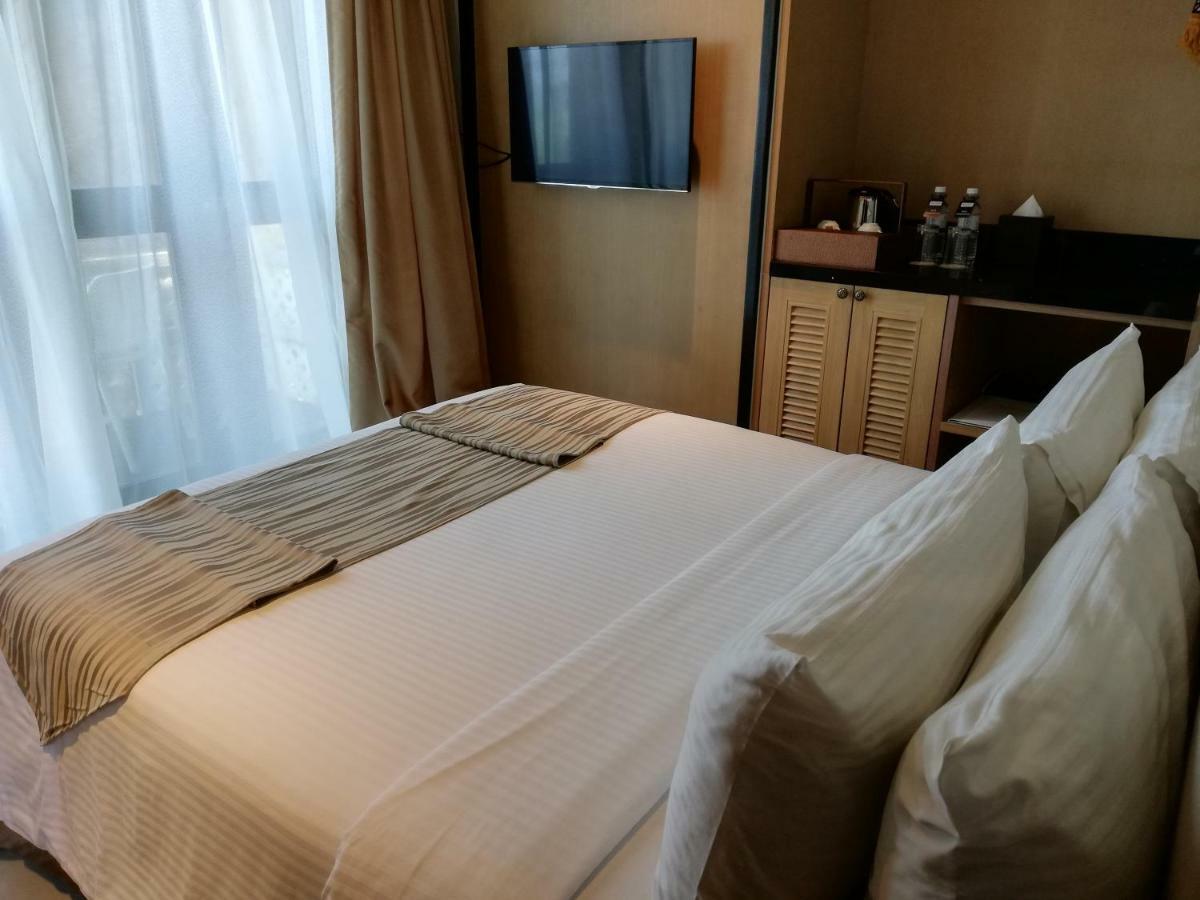 Royale Chulan Cherating Villa Bagian luar foto