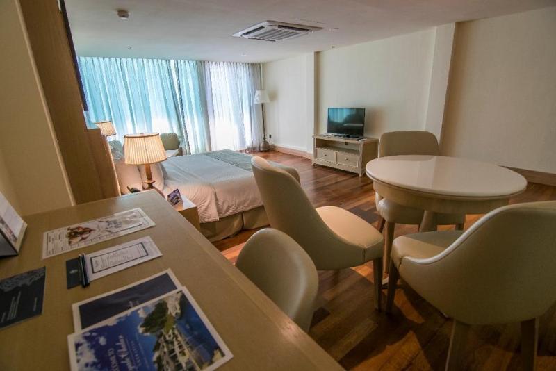 Royale Chulan Cherating Villa Bagian luar foto
